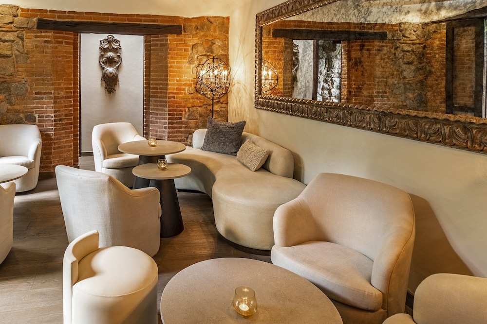 El Convento Boutique Hotel 40/66