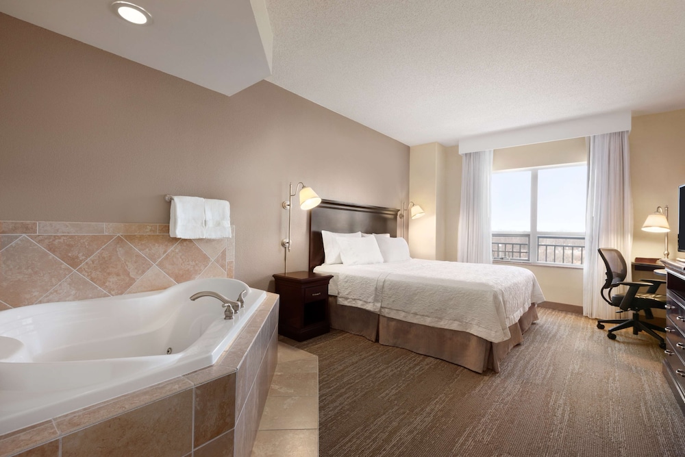 Hampton Inn And Suites Washington Dulles Interntnl Airport 13/42