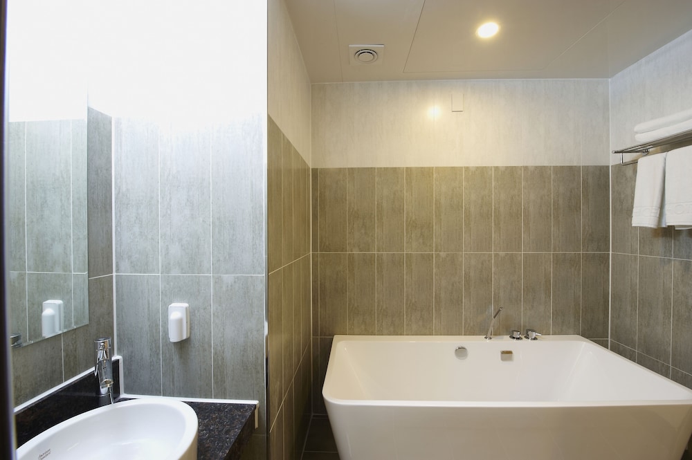 Hotel B 18/35