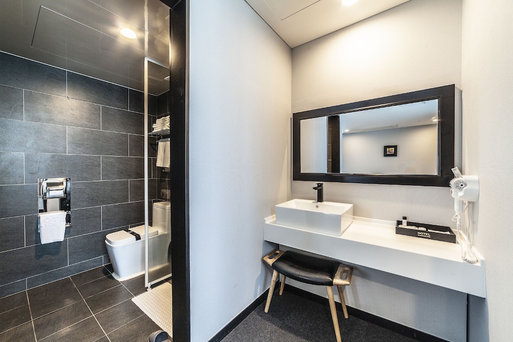 Gangneung Tourist Hotel 59/60