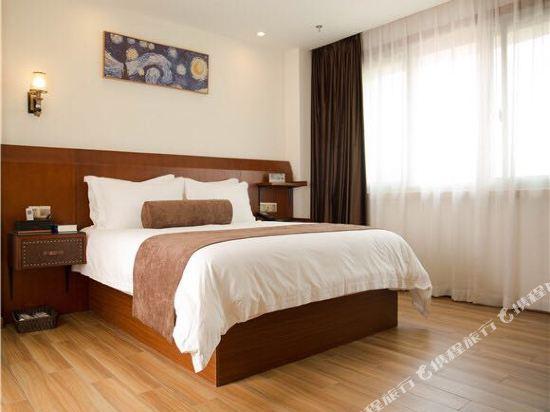 S One Hotel 13/36