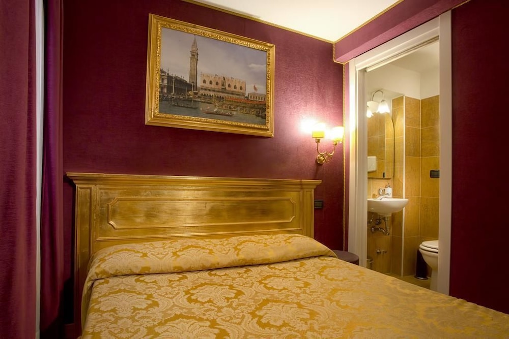 HOTEL NOEMI 31/45
