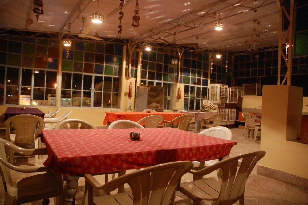 Hotel Jaisal Palace 37/42