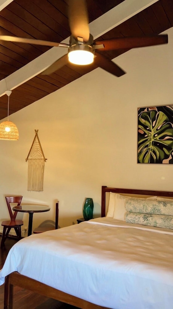 JUNIOR SUITE, OCEAN VIEW, BALCONY