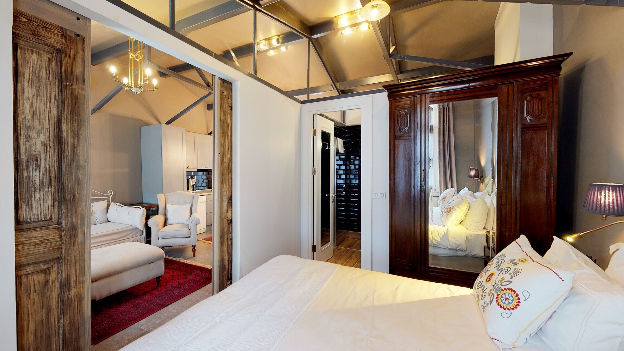 PANORAMIC, PENTHOUSE