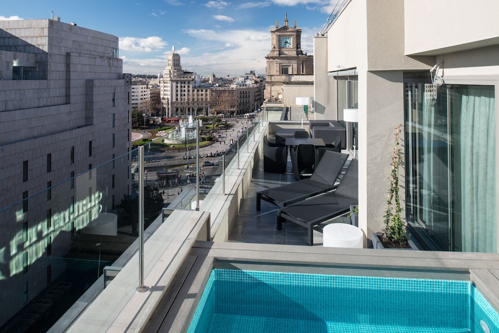 Hotel Catalonia Square in BARCELONA