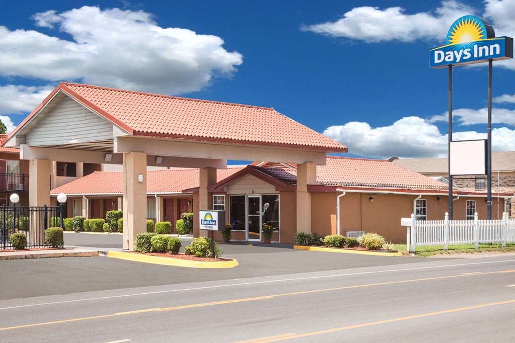Days Inn by Wyndham Caddo Valley Arkadelphia 2/25