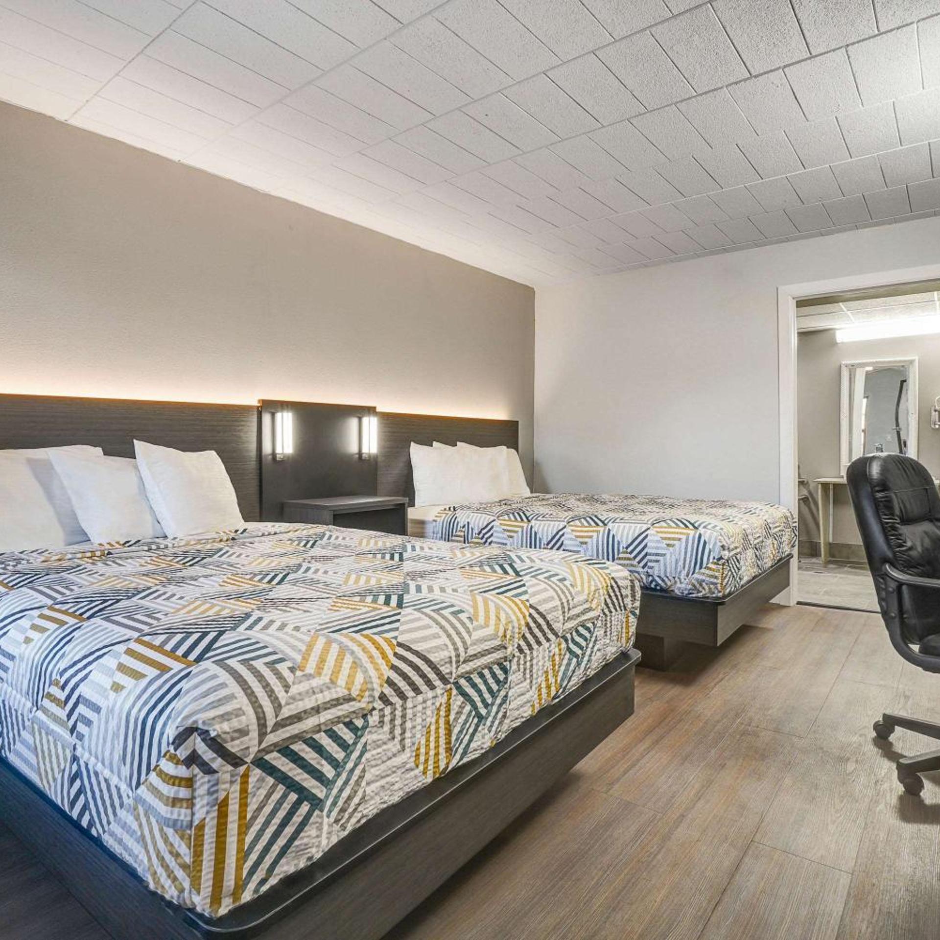 ROOM, QUADRUPLE, ACCESSIBLE