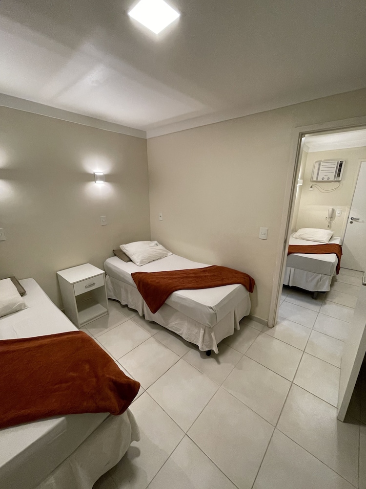 HOTEL CANTAREIRA 16/60