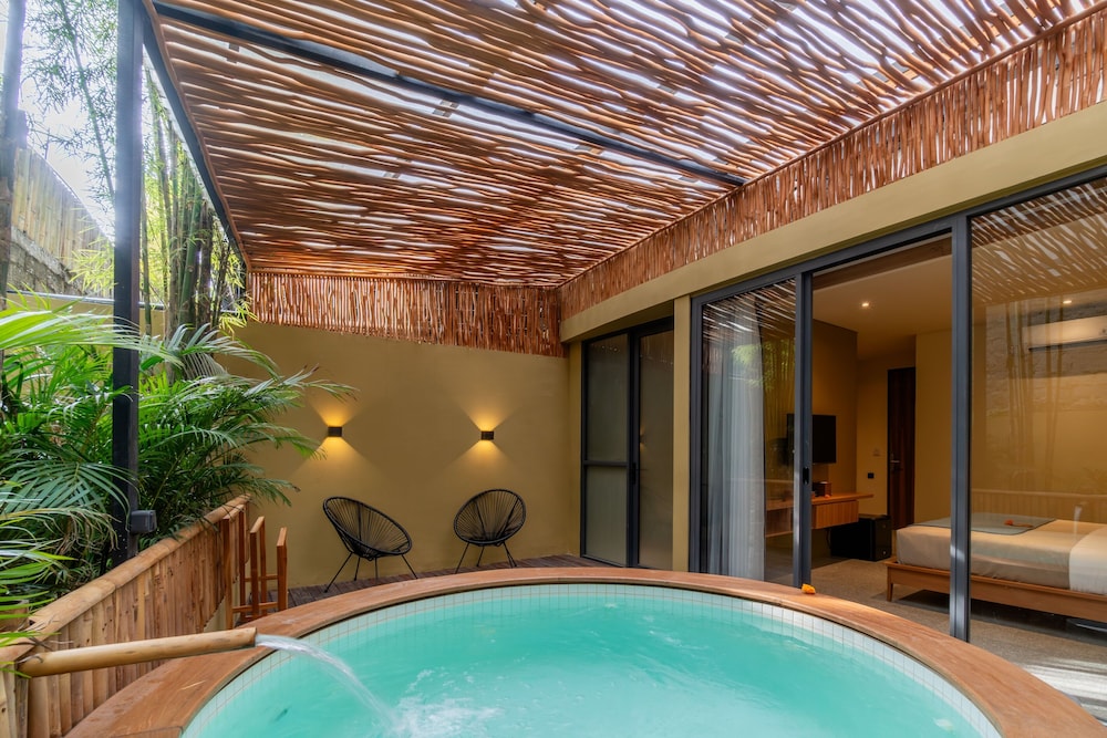 Canggu Cabana Beach Resort by Ini Vie Hospitality 35/64
