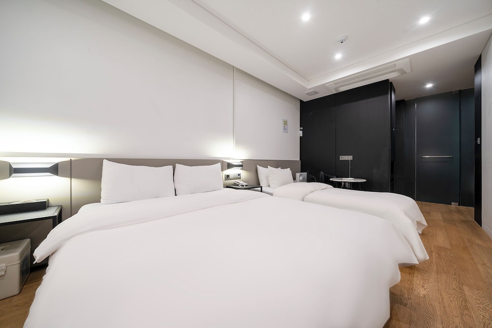 Hotel Amare 28/69