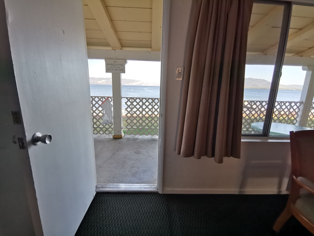 Skylark Shores Resort 22/50