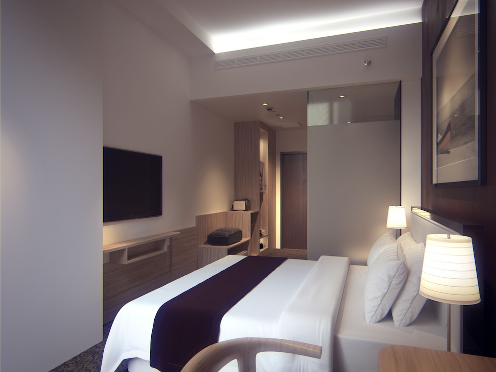 Bay Hotel Ho Chi Minh 28/66