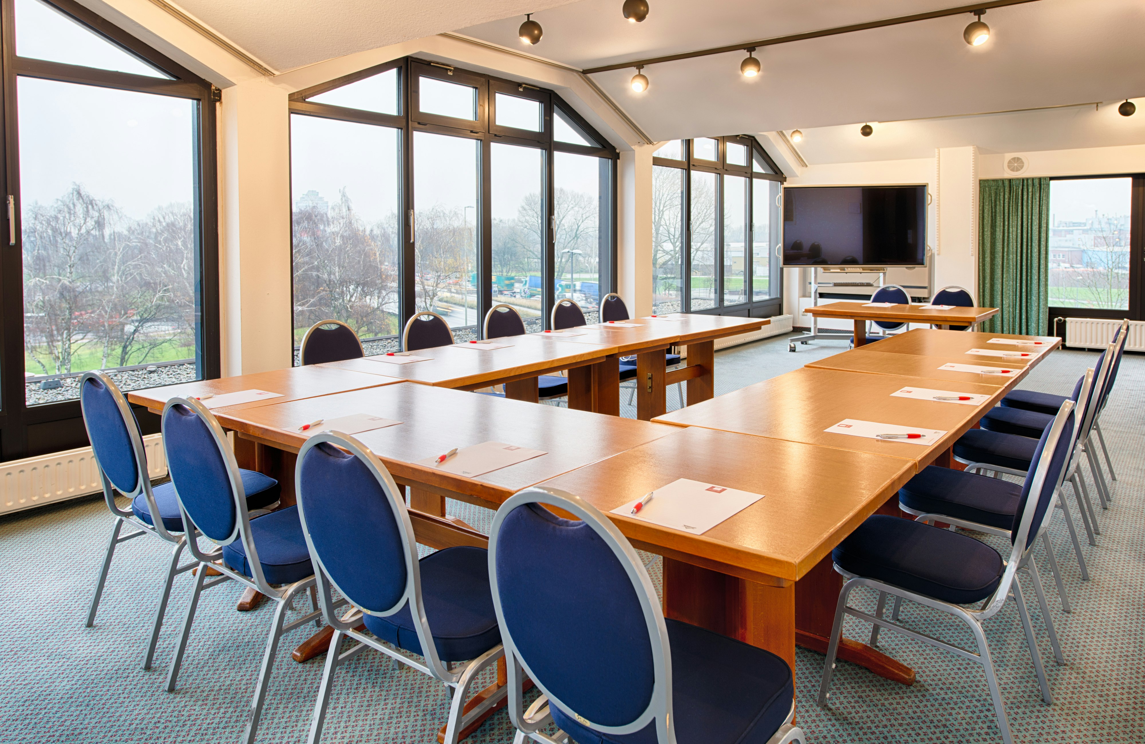 Leonardo Hotel Hamburg Elbbruken Ex Gresham Carat Hotel 26/30
