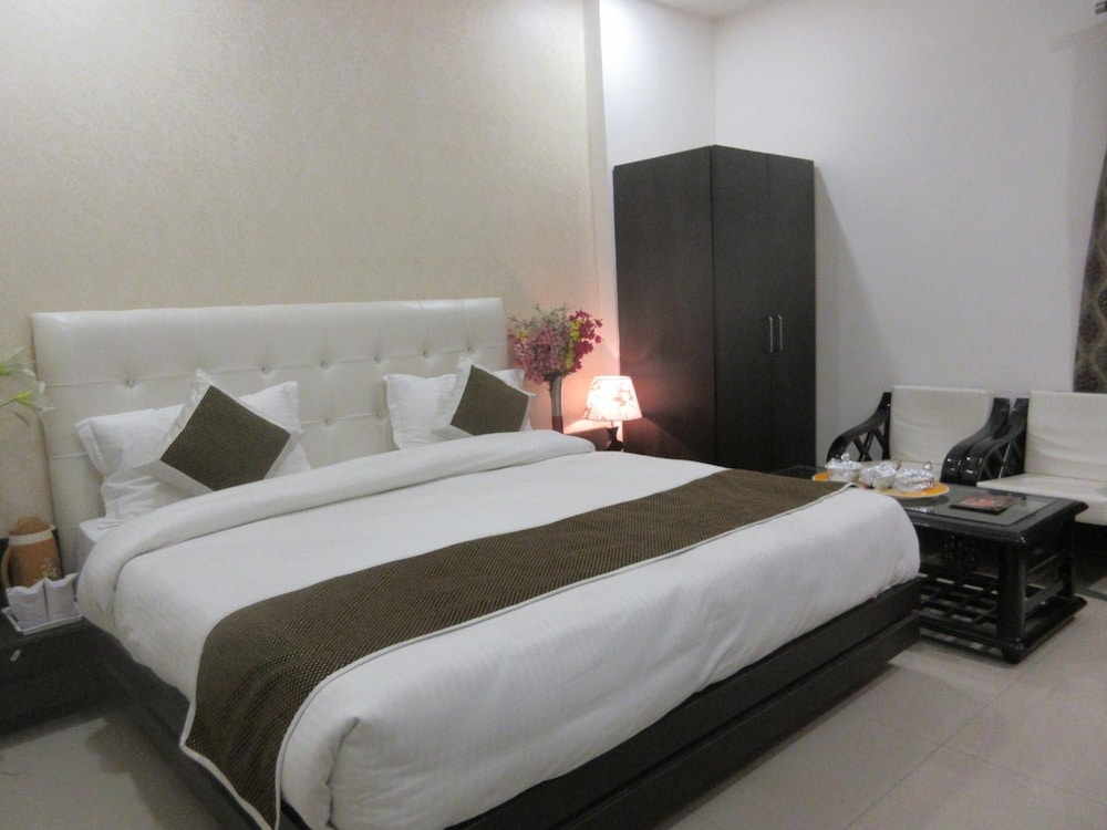 HOTEL RIYA PALACE 22/50