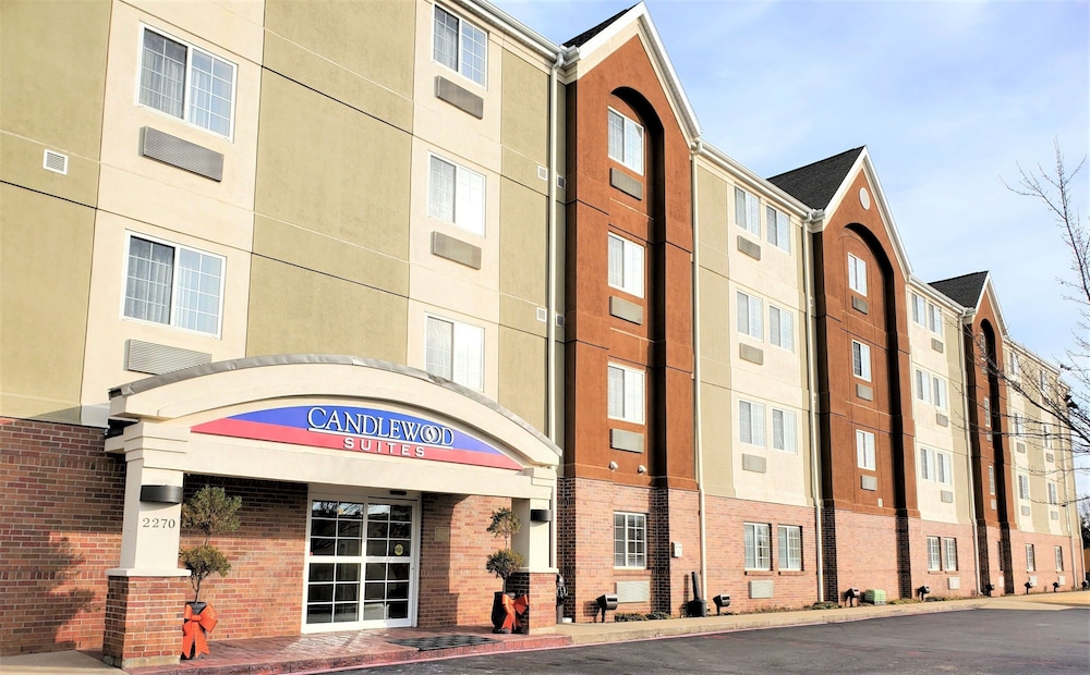 Candlewood Suites Fayetteville – University of Arkansas 57/63