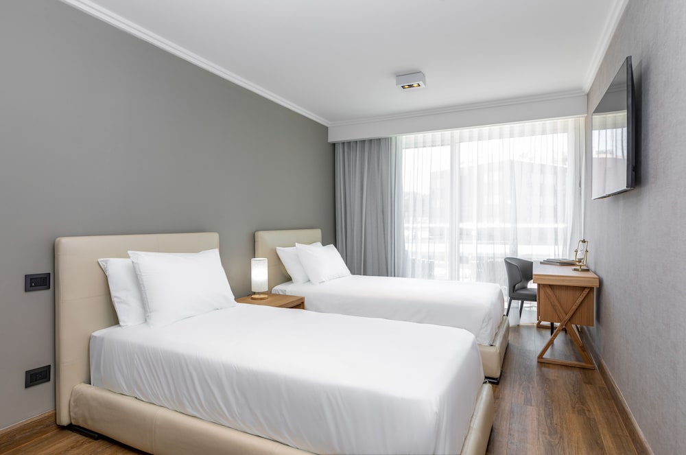 SUPERIOR, TWIN BEDS