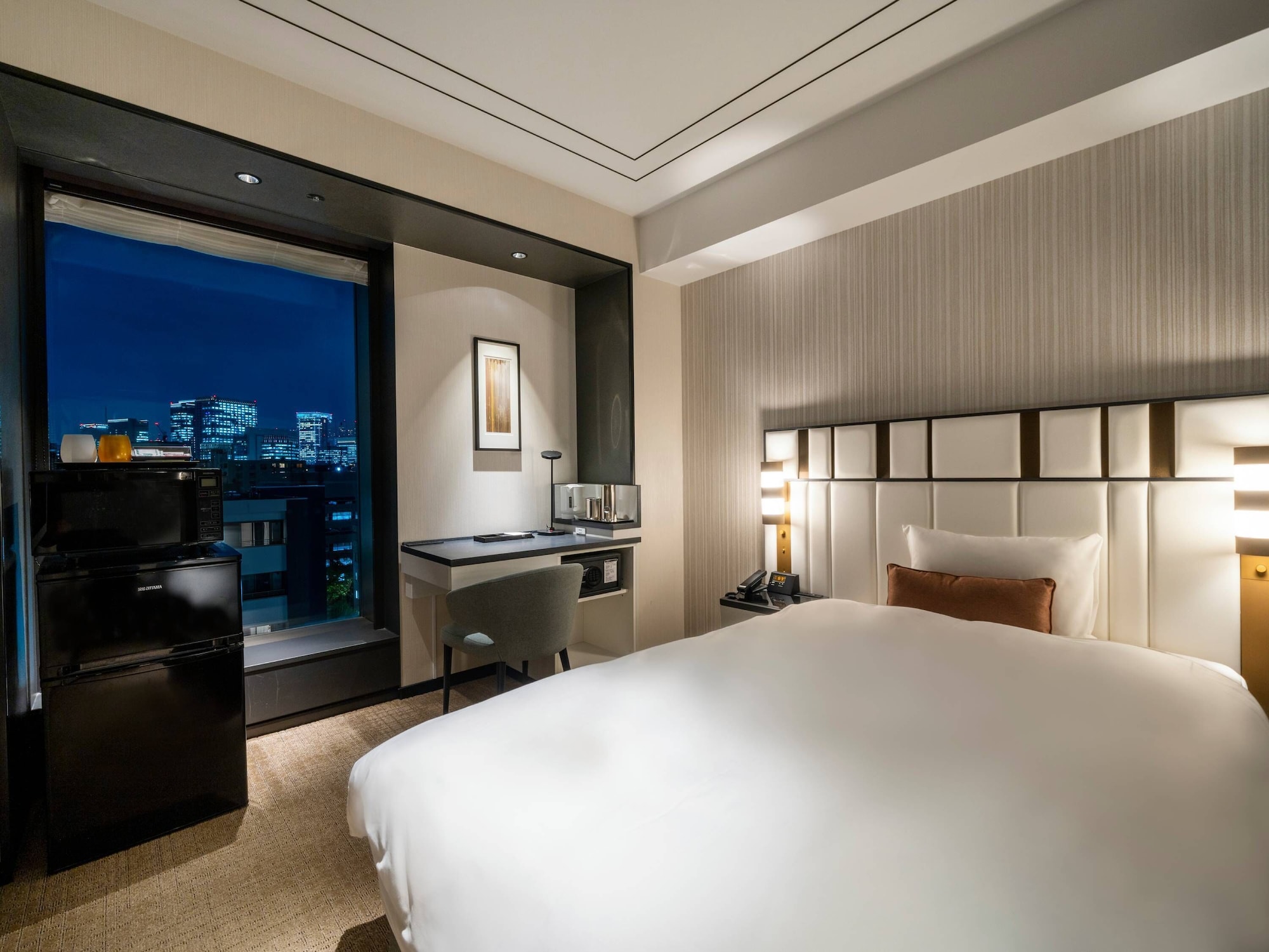 Semi Room, Semi Double Bed