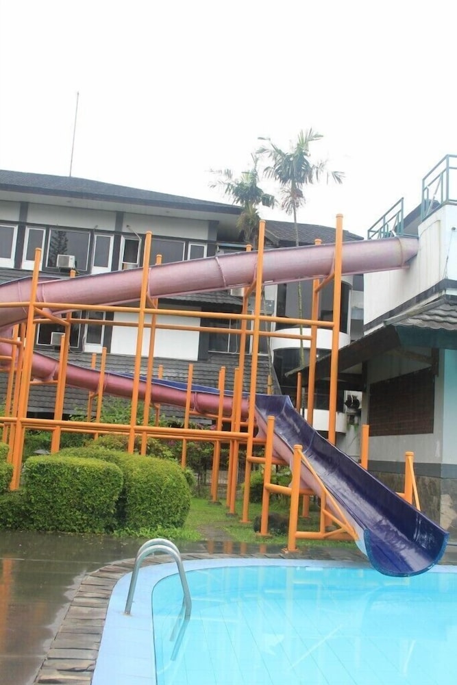 Parama Hotel Puncak 6/23