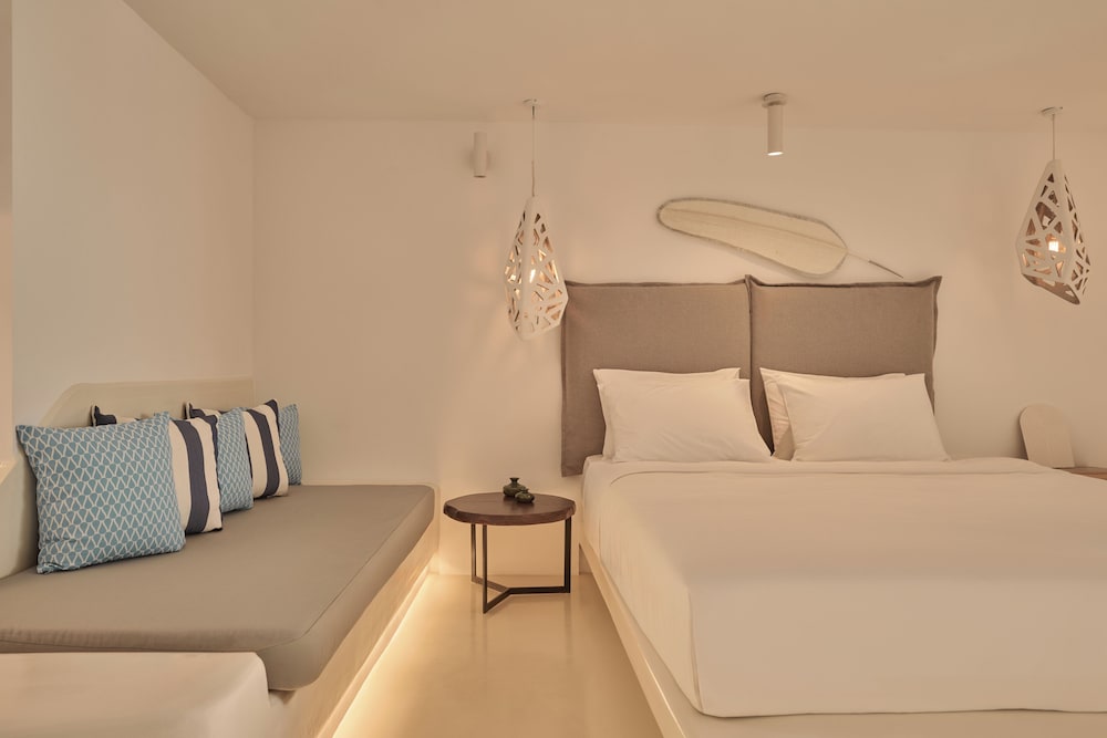 HONEYMOON, STUDIO, SUITE
