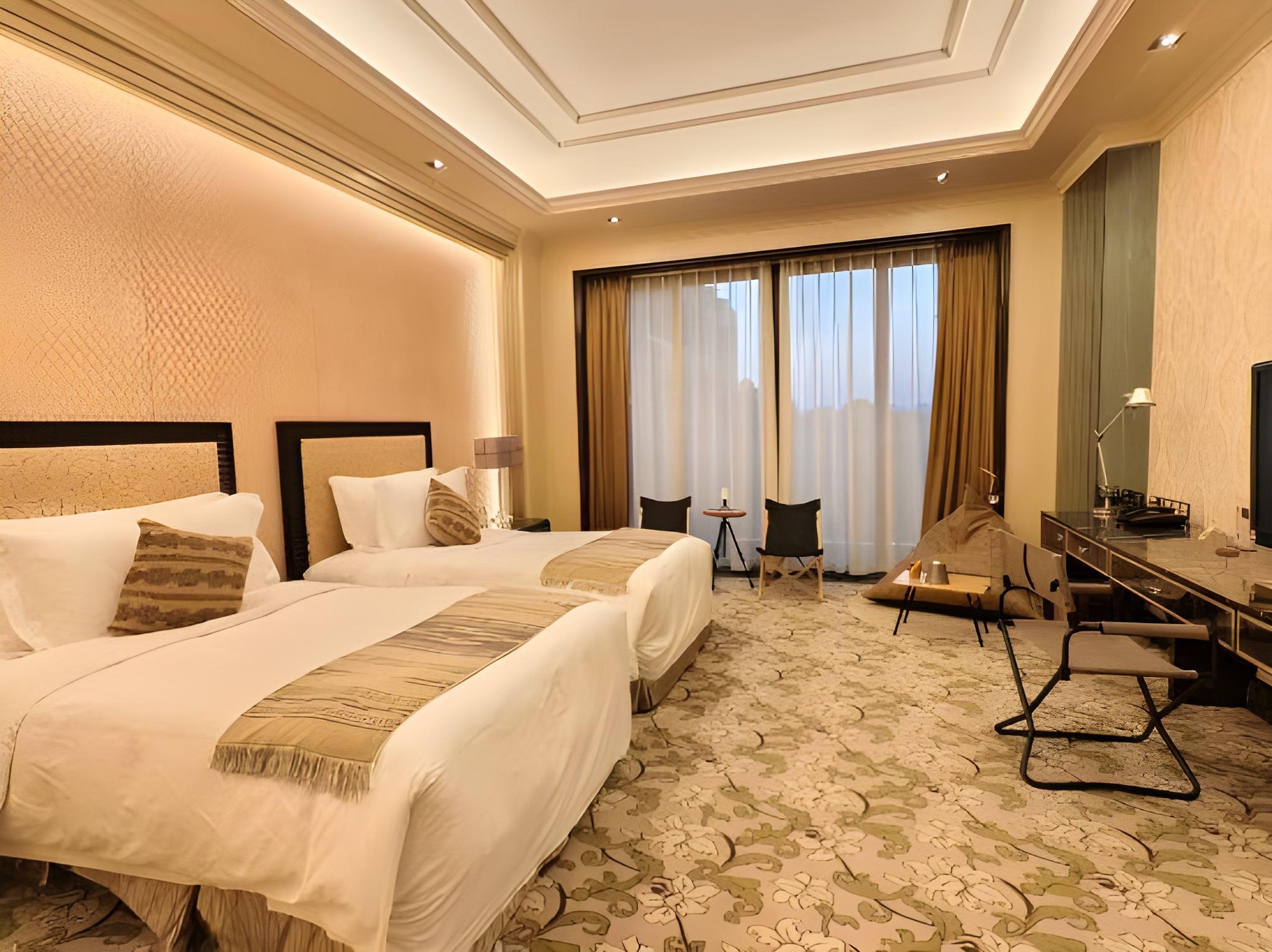 Rustic, Luxury, Leisure, Twin Beds
