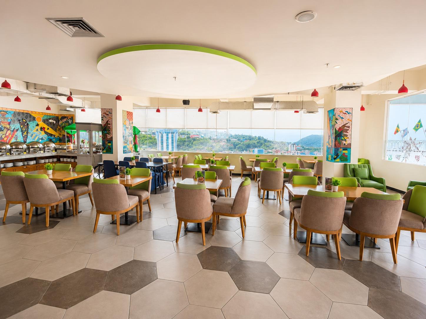 Maxone Hotel Jayapura 23/30