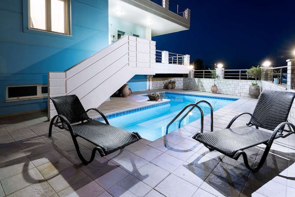 Kronos Villas 16/27