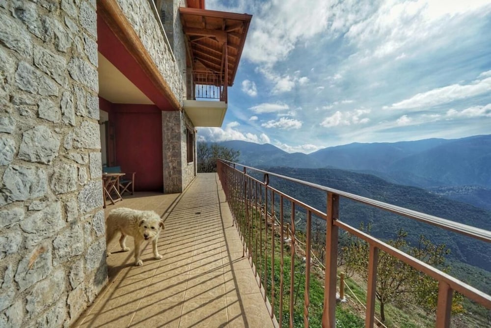 Almond House Suites Arachova 18/50