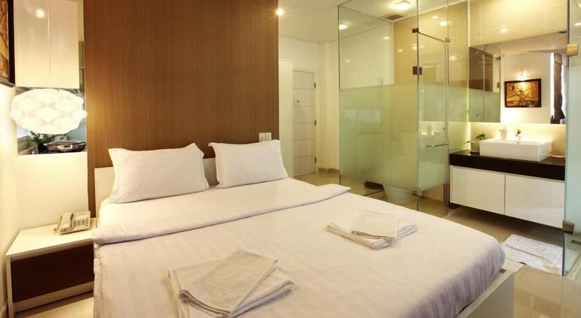 STANDARD, DOUBLE BED, NO WINDOW