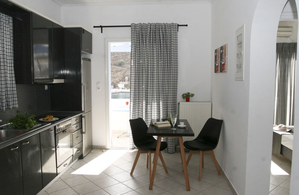 Vithos Aparthotel 56/72