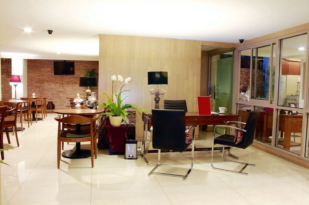 W Home Senopati 27/30