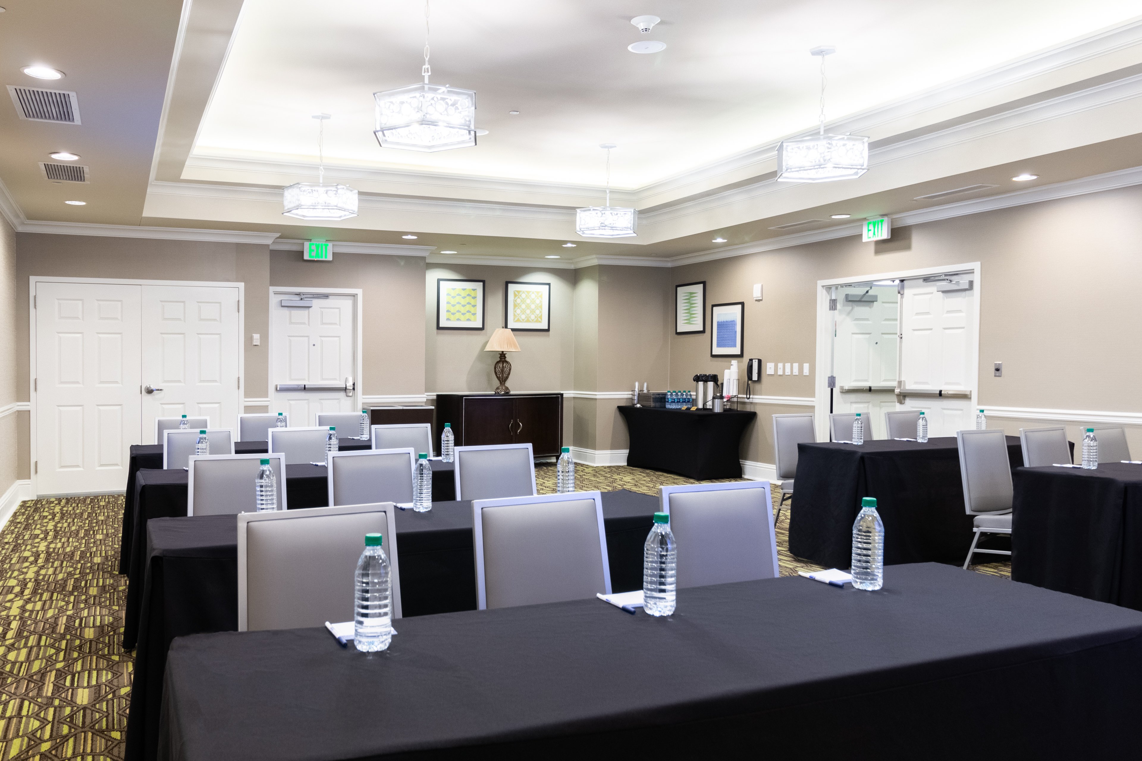 Holiday Inn Express Savannah Historic District 65/74