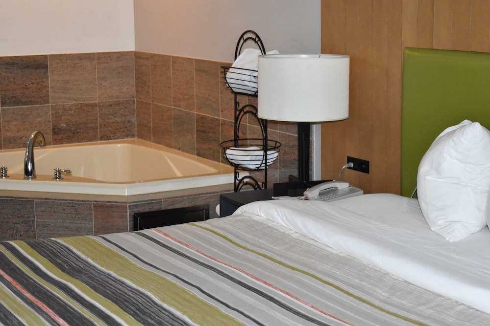 Country Inn and Suites By Radisson, Hagerstown, MD 10/39