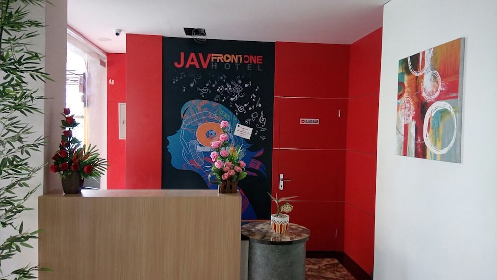 JNJ FRONT ONE HOTEL LAHAT 10/26