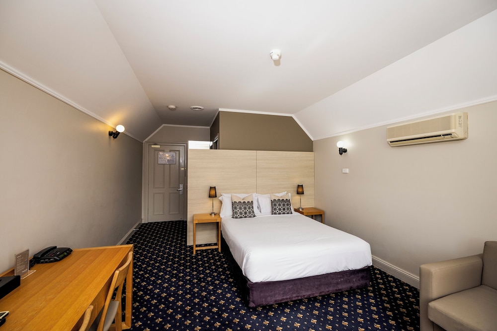 Sovereign Hill Hotel 35/68