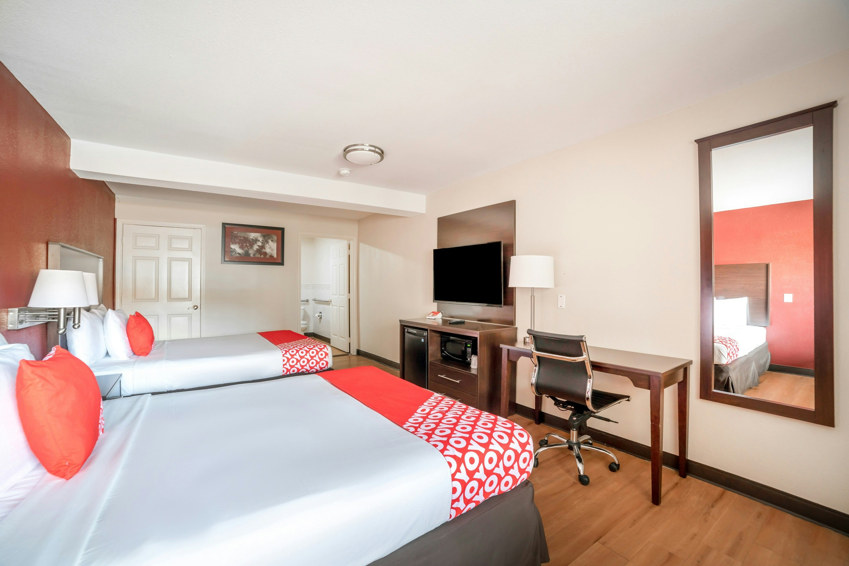 OYO Hotel McAllen Airport South 27/61