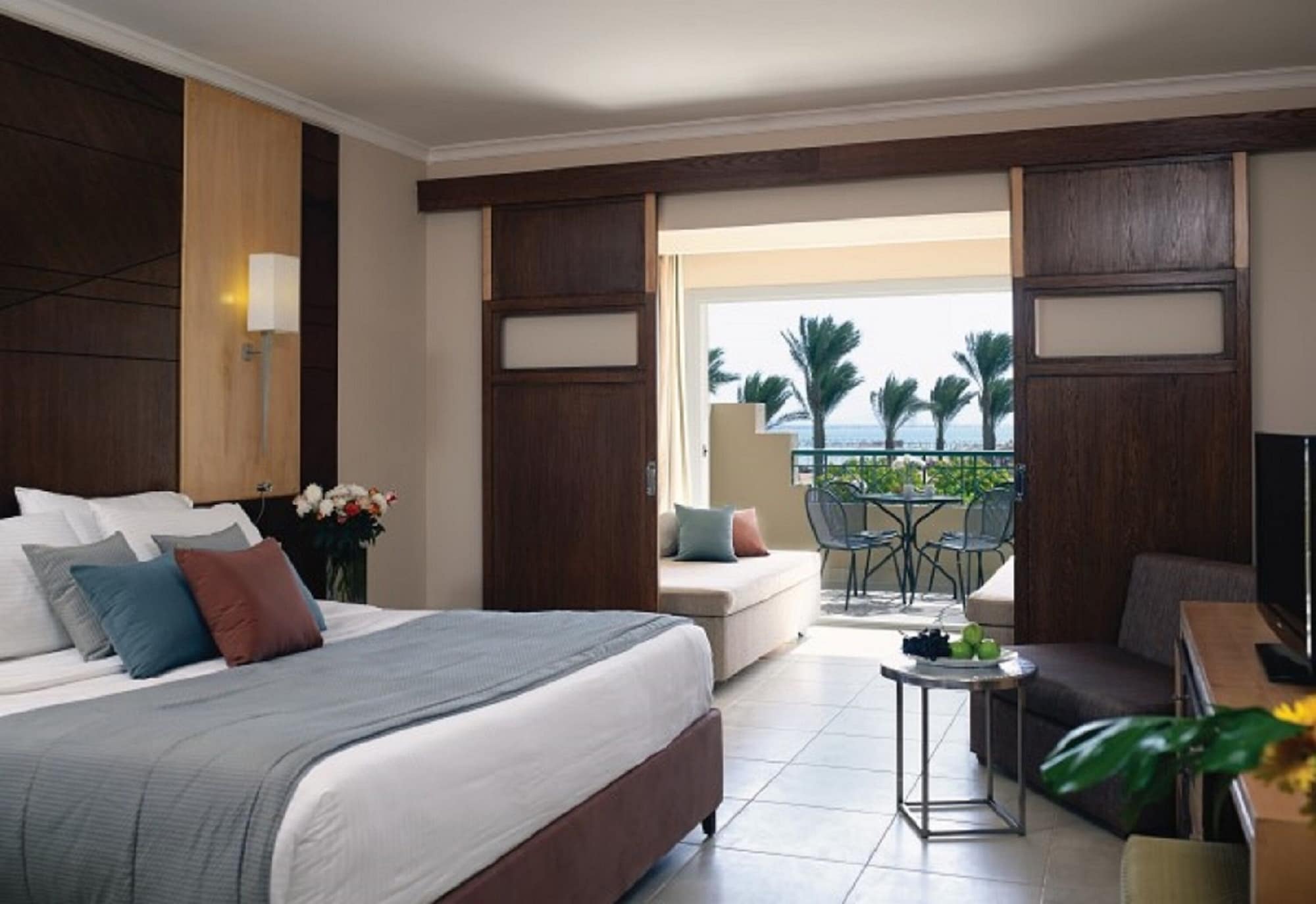 غرفة عائلية بسريرين منفصلين، Coral Sea Water World Resort 2/3