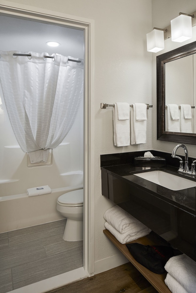 Inn at Rehoboth 35/65