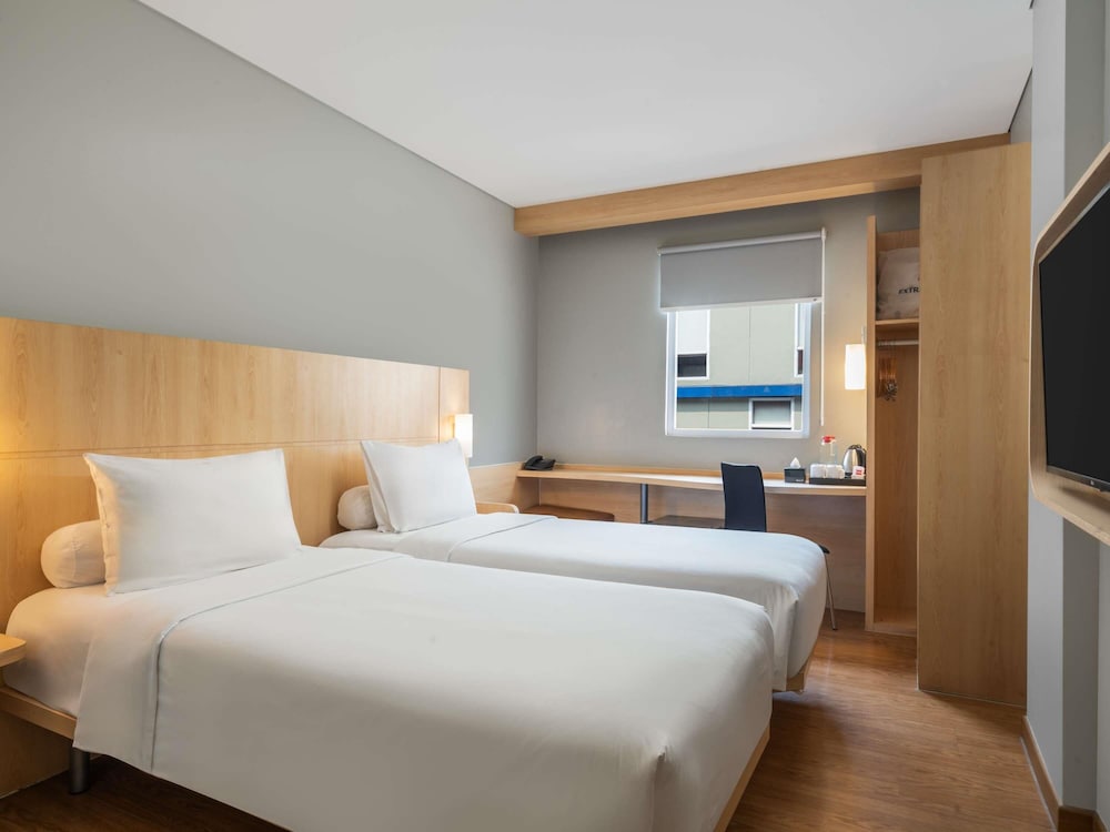 Ibis Jakarta Senen 15/56