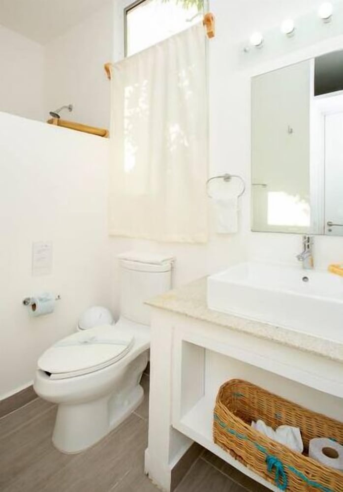Ocean Zen Suites 44/50