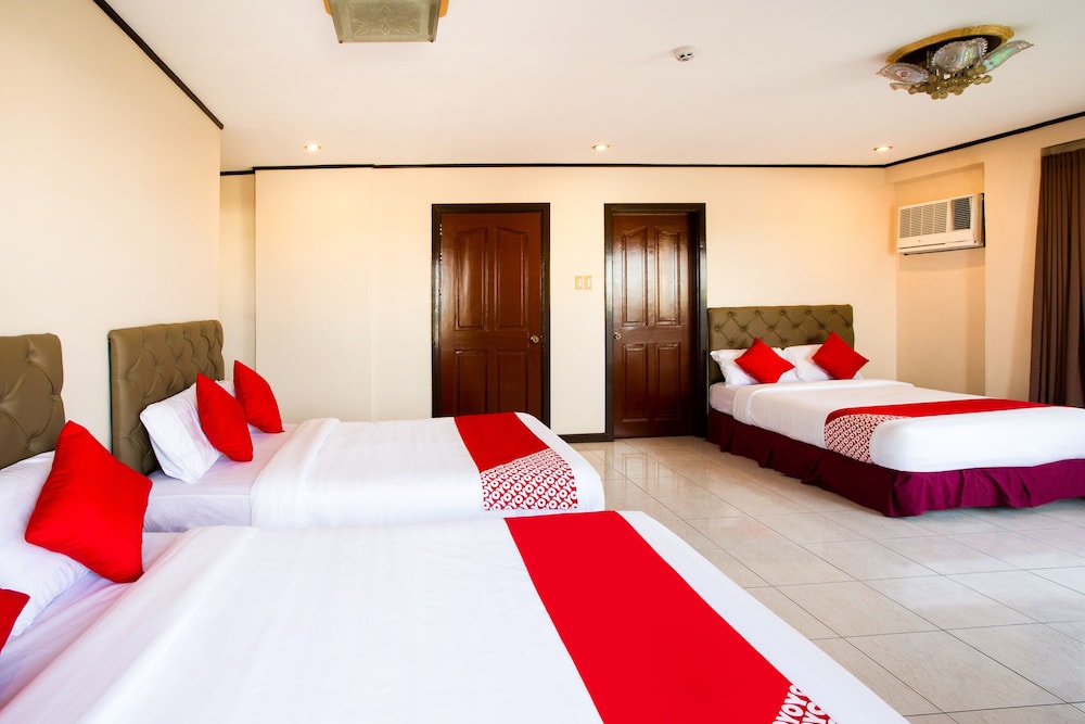 Humberto's Hotel 20/53