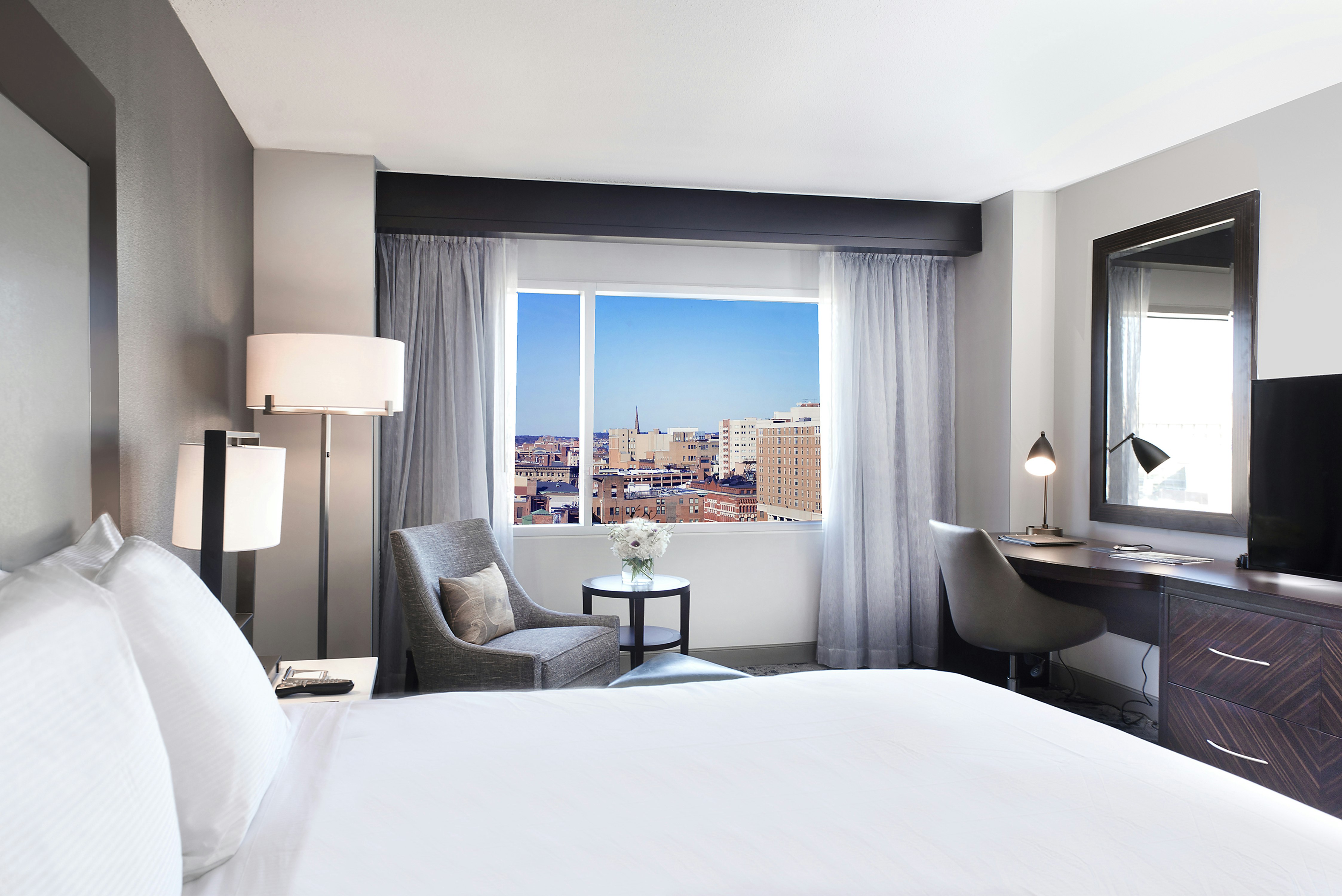Hilton Baltimore Inner Harbor 13/84