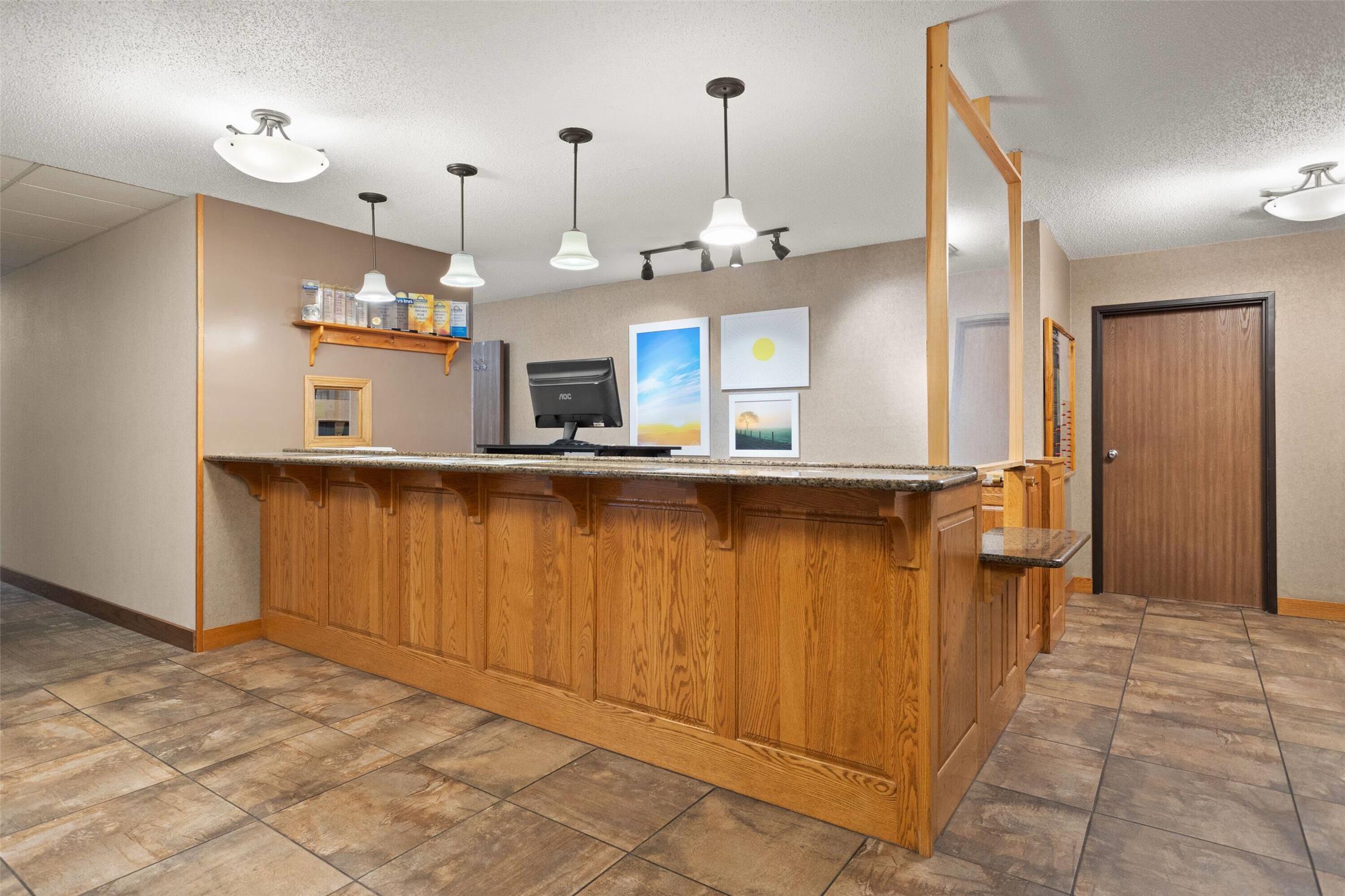 Days Inn by Wyndham Spearfish 7/38