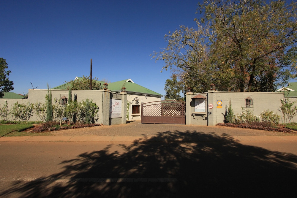 Villa Jana 33/37