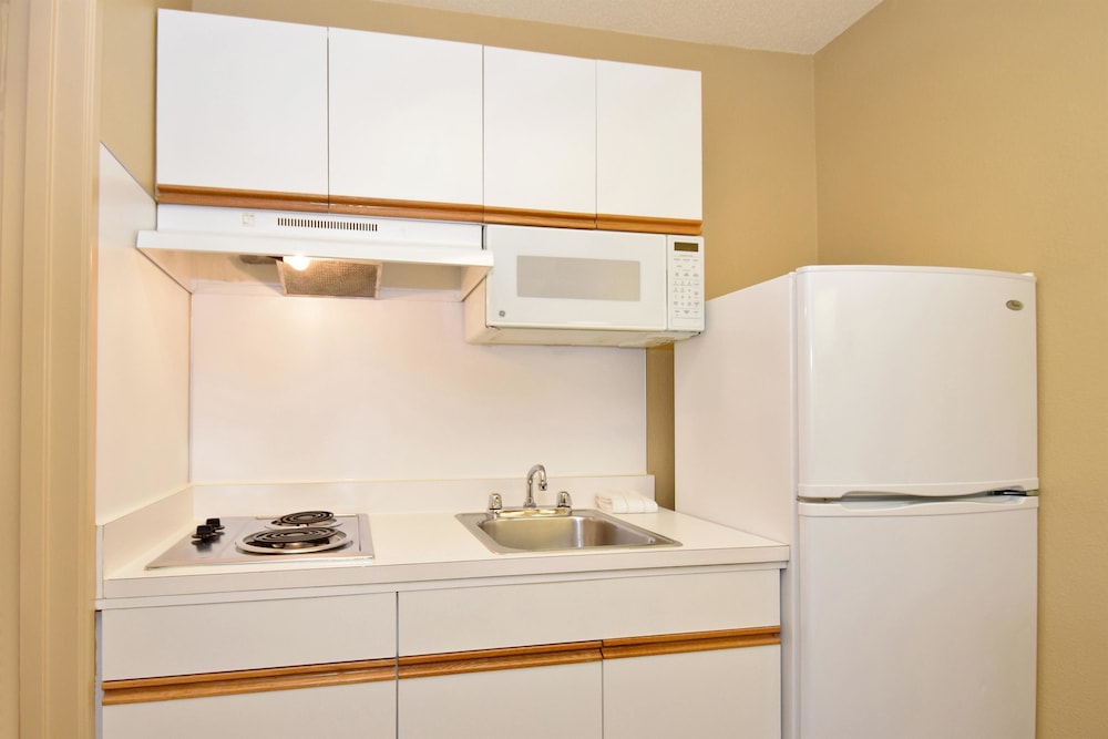 Extended Stay America - Tampa - Brandon 24/47