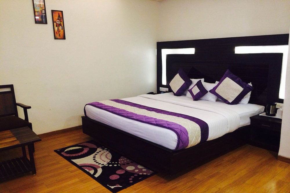 Hotel Samrat 10/45
