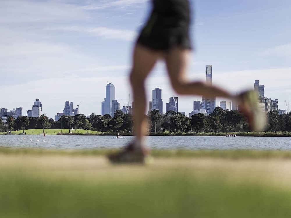 Mercure Melbourne Albert Park 68/72