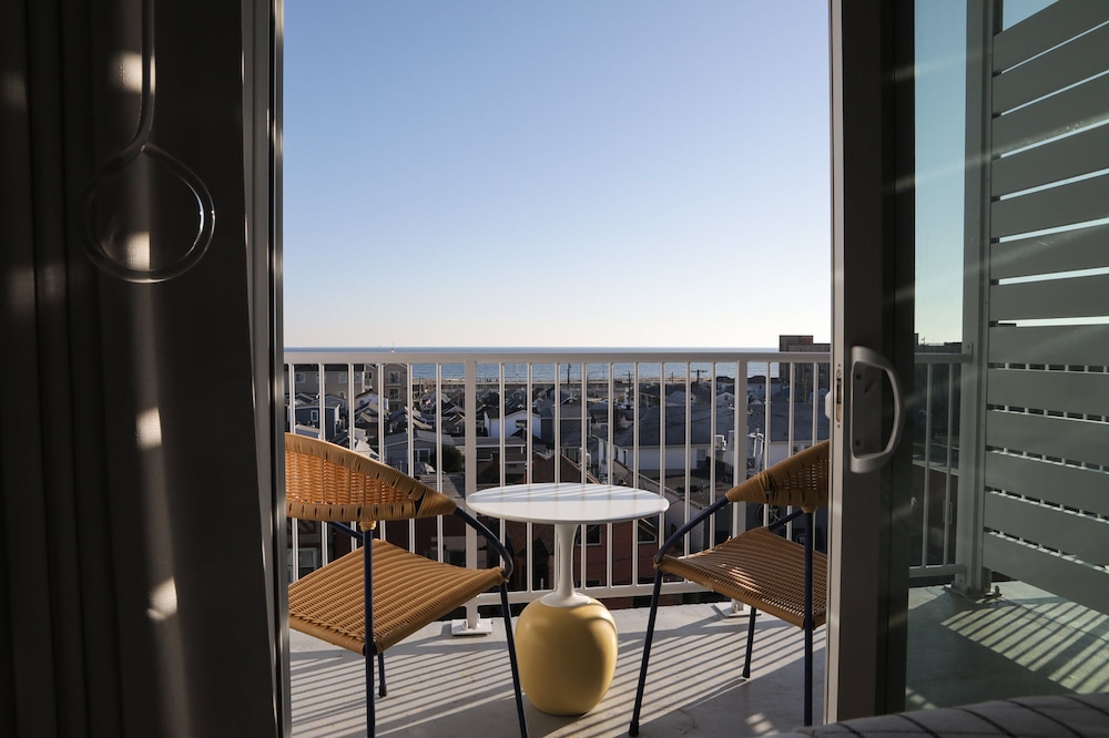 The Rockaway Hotel 39/46