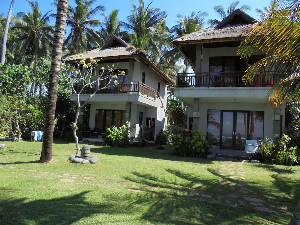 Amarta Beach Cottages 34/38