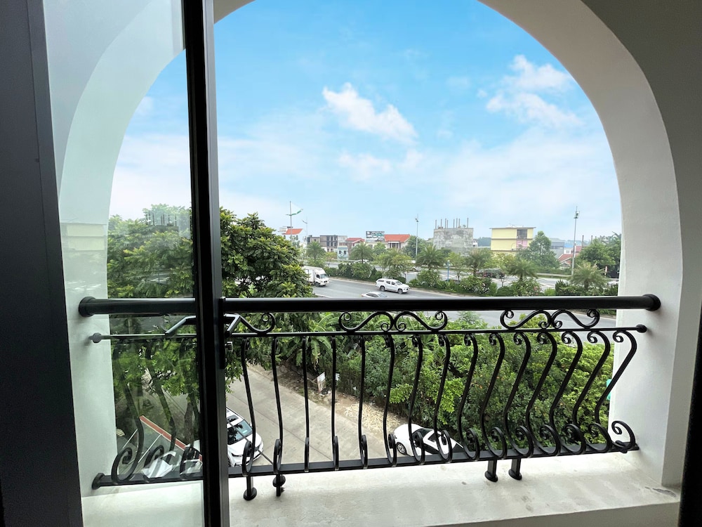 Chemi Hanoi Airport Hotel 29/40